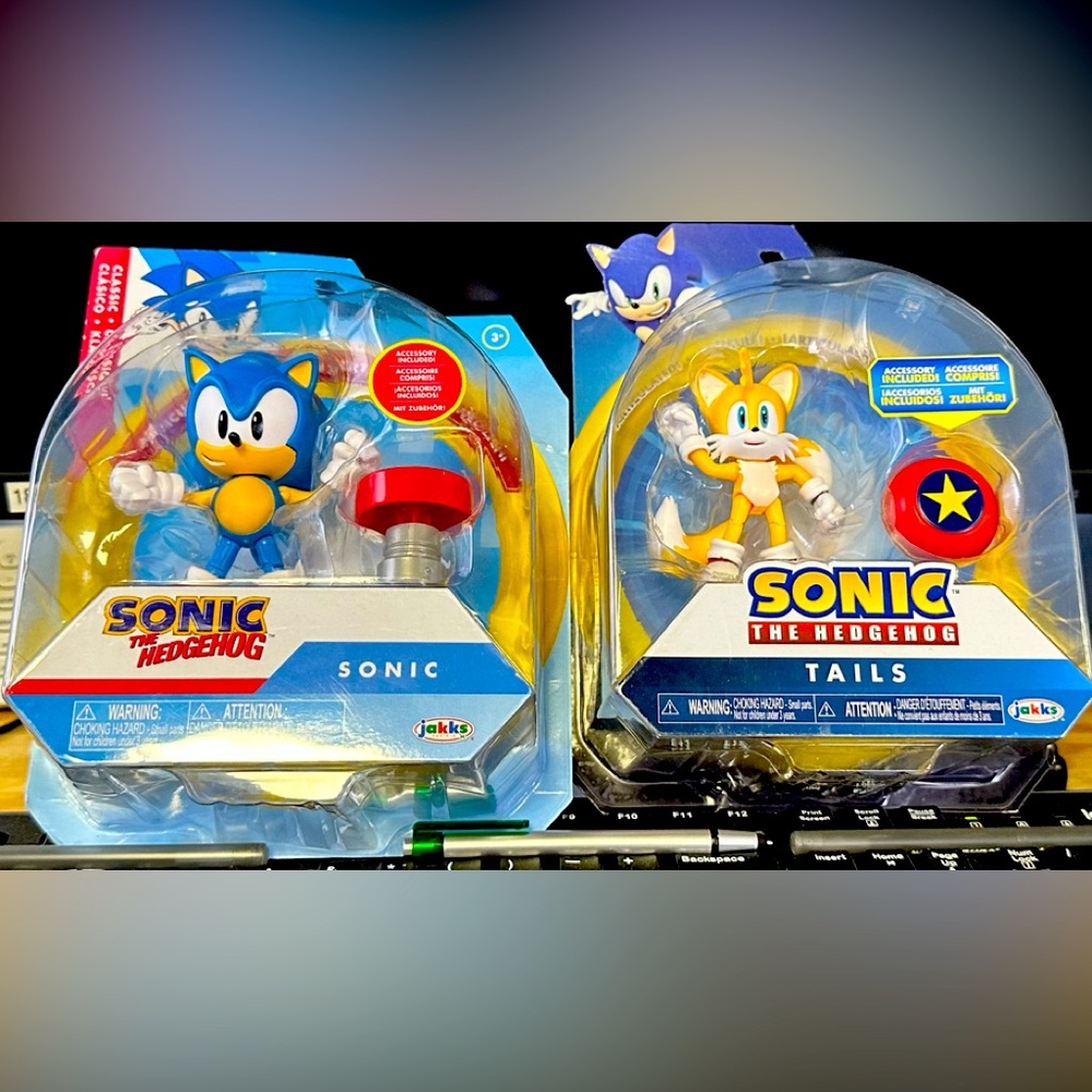 SONIC THE HEDGEHOG SET “sonic”   “tails”